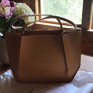 Sleeveless Garden Leather Tote with Zip